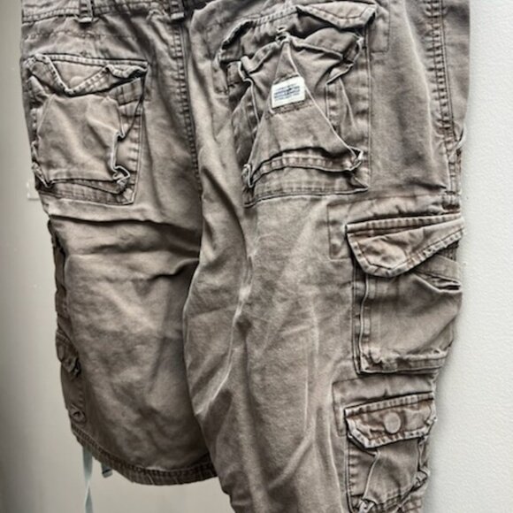Men's Brown Cargo shorts - Picture 7 of 11